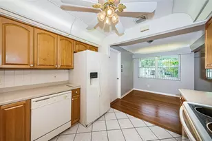 2110 57th Ave N, Saint Petersburg, FL 33714 - Photo 16