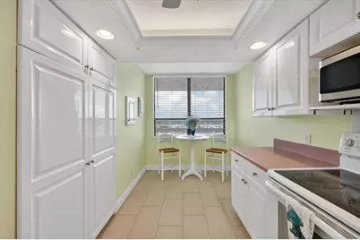 17900 Gulf Boulevard #11C, Redington Shores, FL 33708 - Photo 6