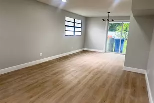 10118 Alambra Ave, Tampa, FL 33619 - Photo 24