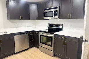 10118 Alambra Ave, Tampa, FL 33619 - Photo 10