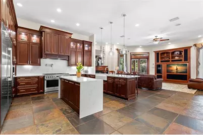 211 Rue Des Chateaux, Tarpon Springs, FL 34688 - Photo 20