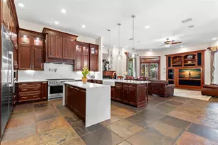 211 Rue Des Chateaux, Tarpon Springs, FL 34688 - Photo 20