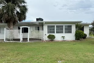 1517 Danbury Dr, Sun City Center, FL 33573 - Photo 4