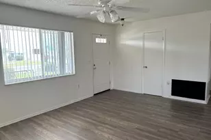 1515 Danbury Dr, Sun City Center, FL 33573 - Photo 6