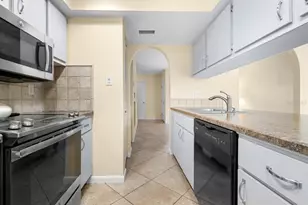 903 Buck Ct, Brandon, FL 33511 - Photo 10