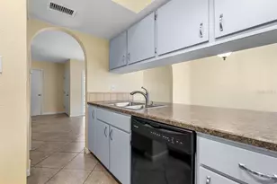 903 Buck Ct, Brandon, FL 33511 - Photo 8