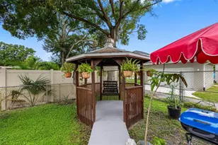 1715 W St John St, Tampa, FL 33607 - Photo 18