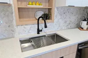 12368 70th St, Largo, FL 33773 - Photo 10