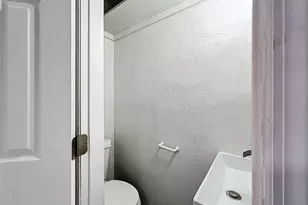 11705 3rd St E, Treasure Island, FL 33706 - Photo 18