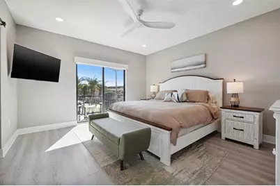 12404 Capri Circle N, Treasure Island, FL 33706 - Photo 16