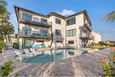 12404 Capri Circle N, Treasure Island, FL 33706 - Photo 36