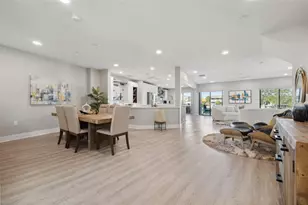 12404 Capri Cir N, Treasure Island, FL 33706 - Photo 14