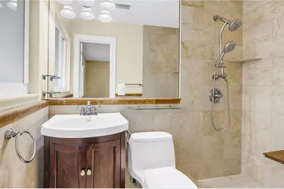 525 Villagrande Avenue S, Saint Petersburg, FL 33707 - Photo 54