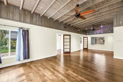 525 Villagrande Avenue S, Saint Petersburg, FL 33707 - Photo 4