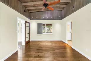 525 Villa Grande Ave S, Saint Petersburg, FL 33707 - Photo 14