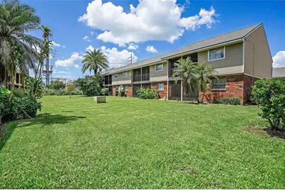200 Country Club Drive #1001, Largo, FL 33771 - Photo 2