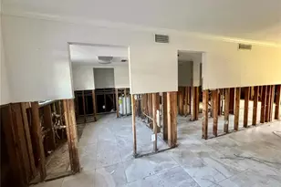 200 Country Club Dr, Largo, FL 33771 - Photo 6