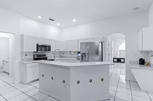 828 Innergary Pl, Valrico, FL 33594 - Photo 4