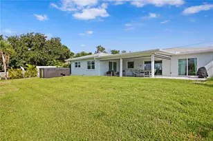 540 Dolphin Ave SE, Saint Petersburg, FL 33705 - Photo 12