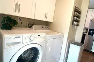 7049 Mt Essex Dr NE, Saint Petersburg, FL 33702 - Photo 36