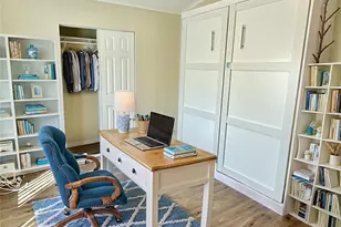 7049 Mt Essex Dr NE, Saint Petersburg, FL 33702 - Photo 22