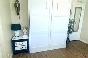 7049 Mt Essex Dr NE, Saint Petersburg, FL 33702 - Photo 26