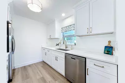 37 Dolphin Drive #A, Treasure Island, FL 33706 - Photo 10