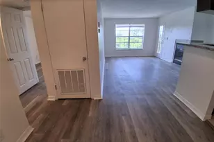10200 Gandy Blvd N, Saint Petersburg, FL 33702 - Photo 6