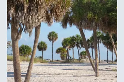 995 Spinnaker Court, Tarpon Springs, FL 34689 - Photo 38