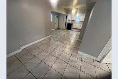 2102 14th Street S, Saint Petersburg, FL 33705 - Photo 4