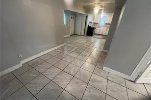 2102 14th St S, Saint Petersburg, FL 33705 - Photo 4