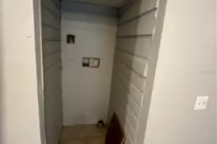 2102 14th St S, Saint Petersburg, FL 33705 - Photo 10