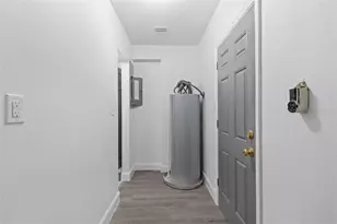 7724 Downing Cir, Tampa, FL 33610 - Photo 14