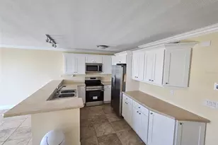2424 W Tampa Bay Blvd, Tampa, FL 33607 - Photo 16