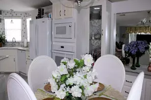 25 Thatch Palm St W, Largo, FL 33770 - Photo 6