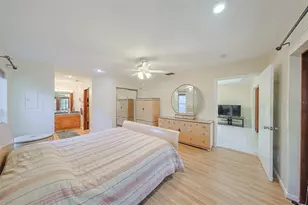 8012 26th Ave N, Saint Petersburg, FL 33710 - Photo 12