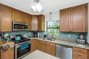 2600 56th Ln N, Saint Petersburg, FL 33710 - Photo 16