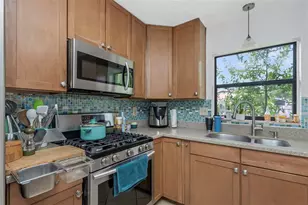 2600 56th Ln N, Saint Petersburg, FL 33710 - Photo 8