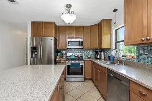 2600 56th Ln N, Saint Petersburg, FL 33710 - Photo 12