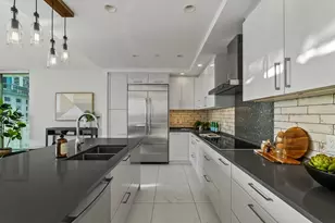 100 1st Ave N, Saint Petersburg, FL 33701 - Photo 6