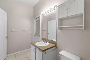 12922 Lake Ventana Dr, Tampa, FL 33625 - Photo 32