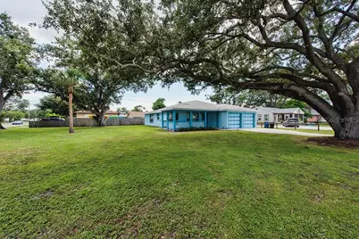 2326 28th Street N, Saint Petersburg, FL 33713 - Photo 1