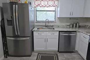5920 80th St N, Saint Petersburg, FL 33709 - Photo 4