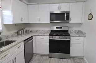 5920 80th St N, Saint Petersburg, FL 33709 - Photo 6