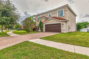 11929 Frost Aster Dr, Riverview, FL 33579 - Photo 2