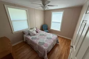 5627 20th St, Zephyrhills, FL 33542 - Photo 20