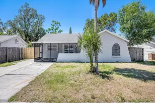 1405 Castleworks Ln, Tarpon Springs, FL 34689 - Photo 4