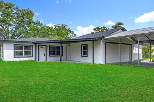 2402 E 148th Ave, Lutz, FL 33549 - Photo 1