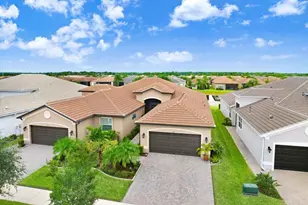 4749 Avila Lakes Dr, Wimauma, FL 33598 - Photo 2