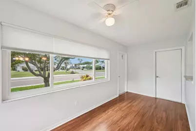 214 Gloucester Boulevard, Sun City Center, FL 33573 - Photo 10